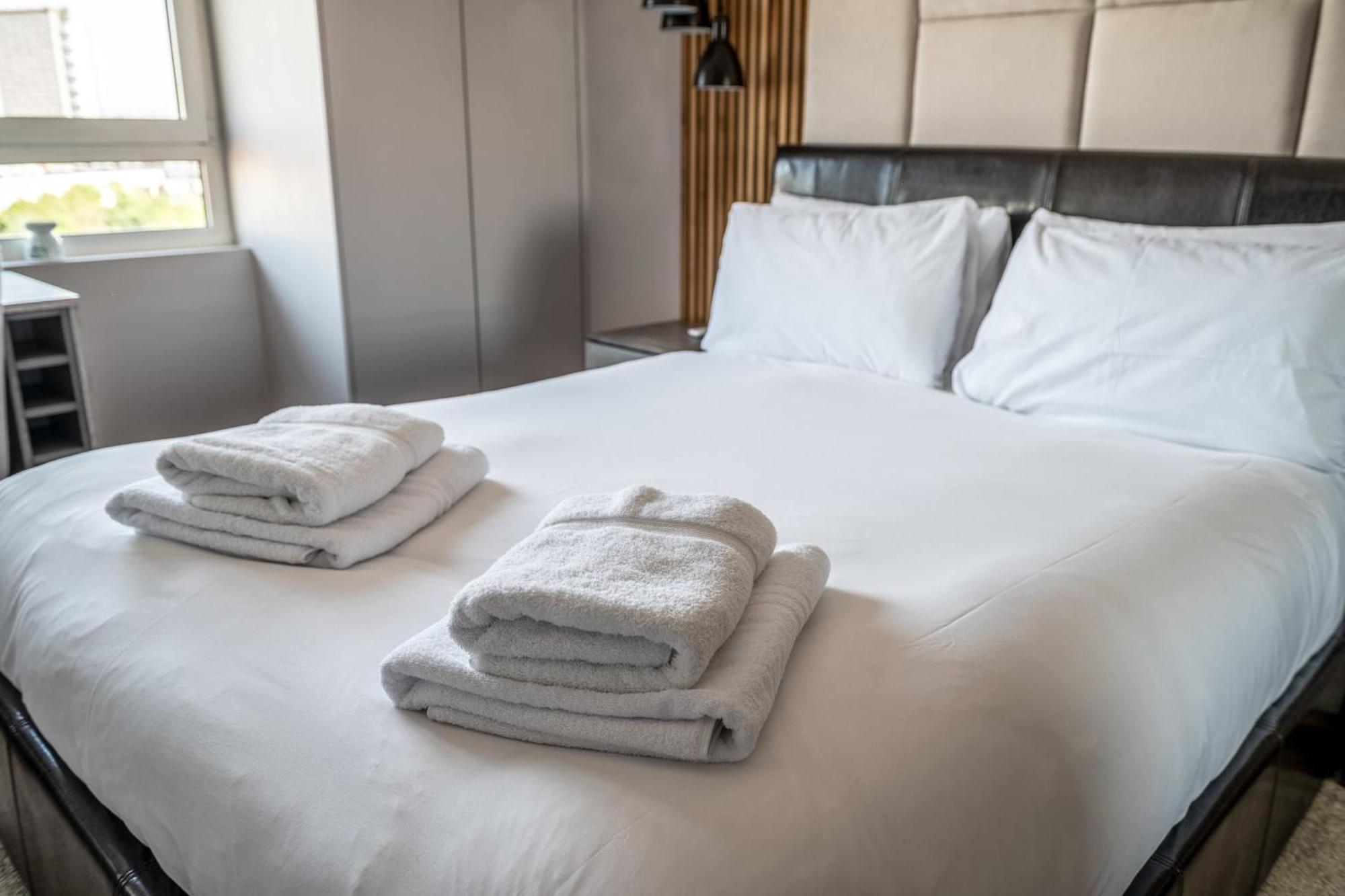 Apartament Canary Wharf Retreat With Free Secure Parking