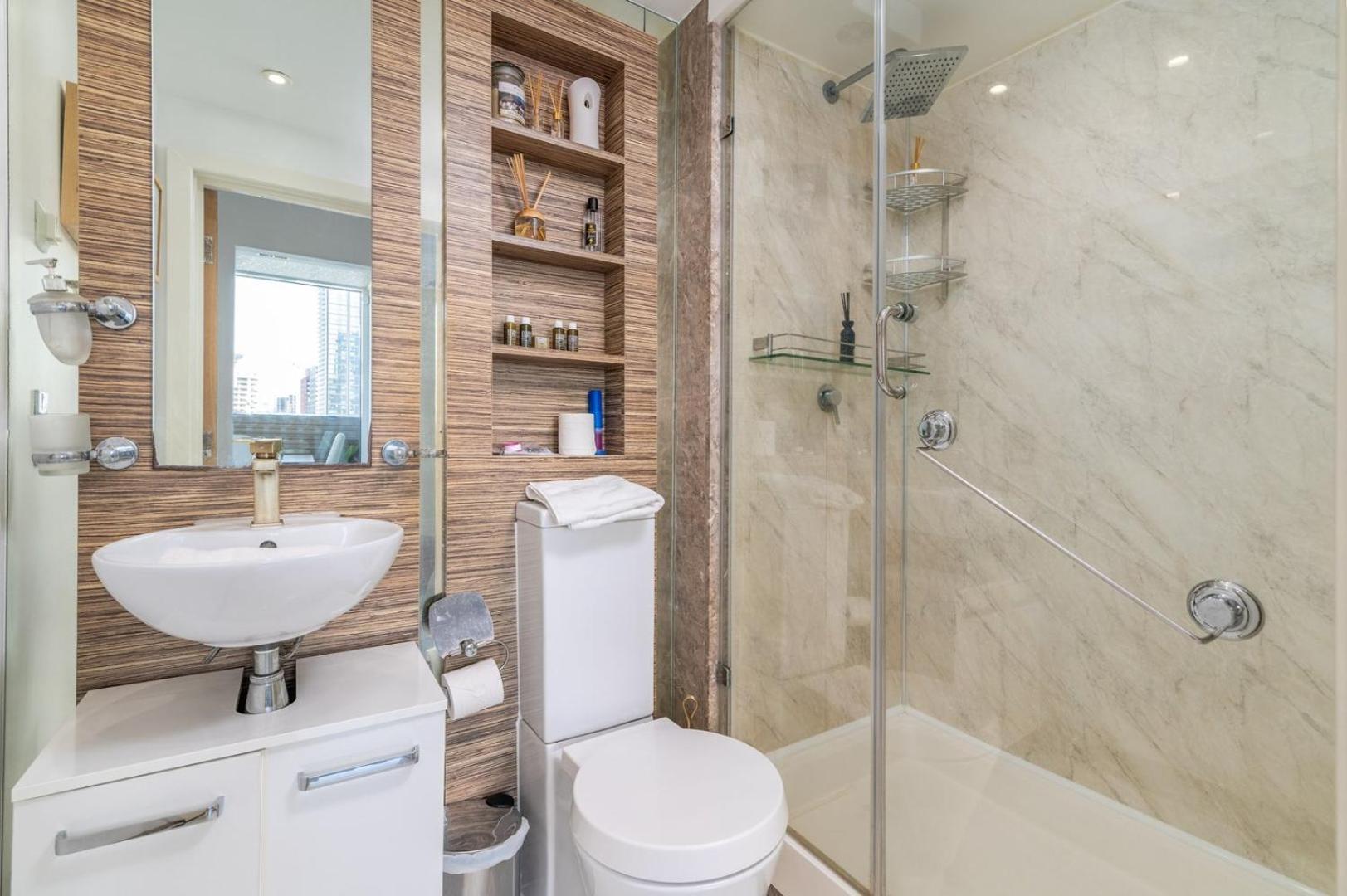 Apartament Canary Wharf Retreat With Free Secure Parking