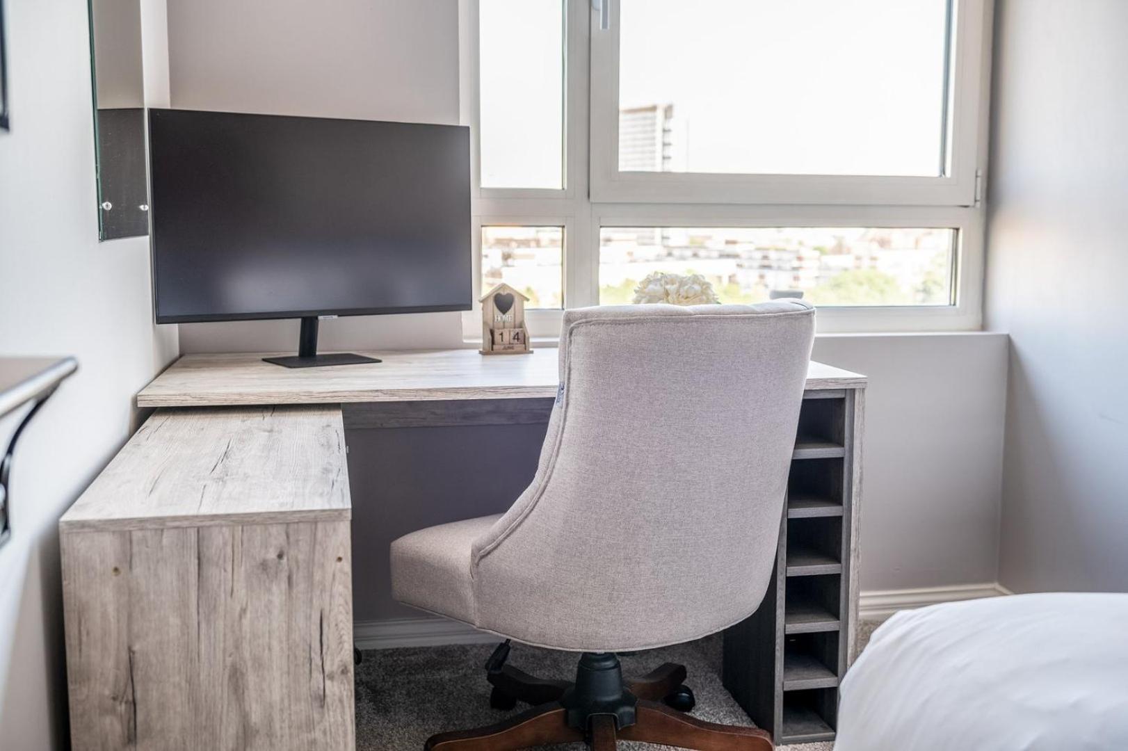 Apartament Canary Wharf Retreat With Free Secure Parking