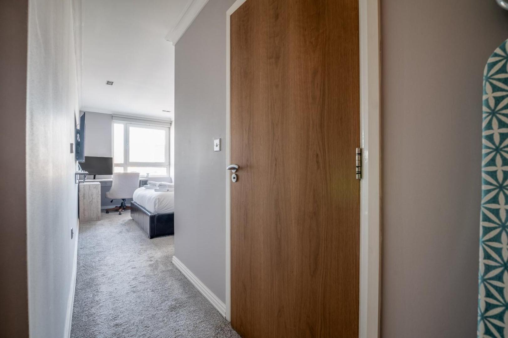 Canary Wharf Retreat With Free Secure Parking Apartament *