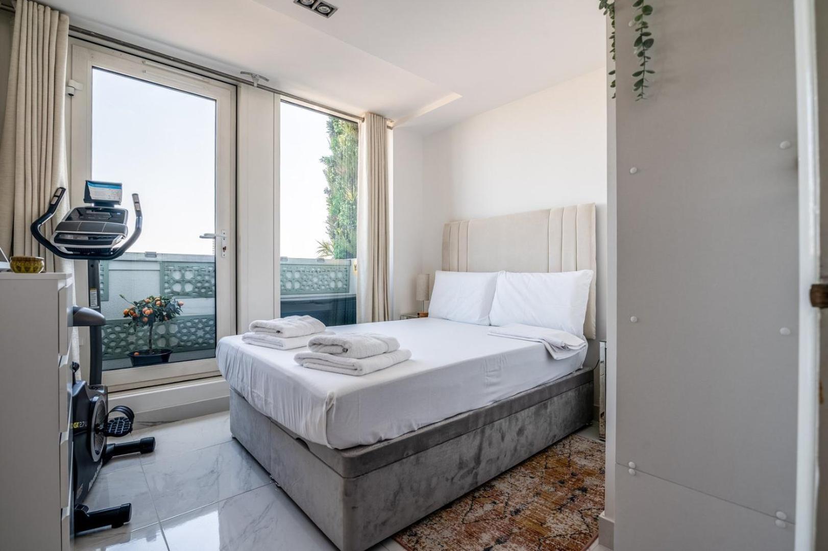 Canary Wharf Retreat With Free Secure Parking Apartament Londra