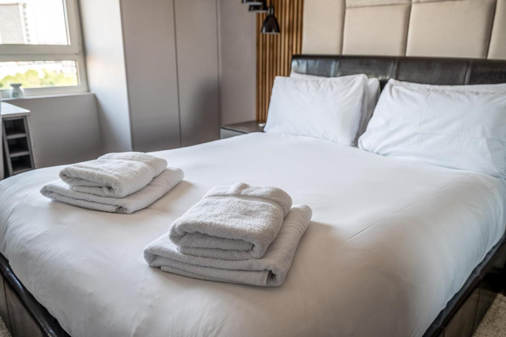 Apartament Canary Wharf Retreat With Free Secure Parking Londra